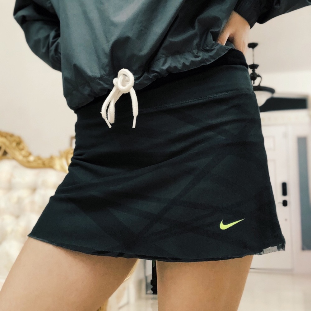Nike Dark Gray Tennis Sheer Skirt/Skort Dri-Fit